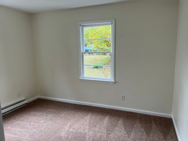 Building Photo - Single-Family Home: Near Shopping, Movie T...