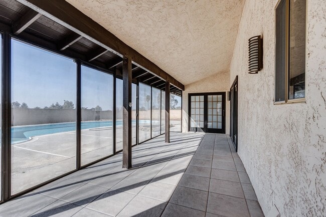 Building Photo - HORSE TRAINERS! MUST SEE HORSE PROPERTY AWESOME ACRAGE 5 ACRES Beautiful Custom 1 story home in W...