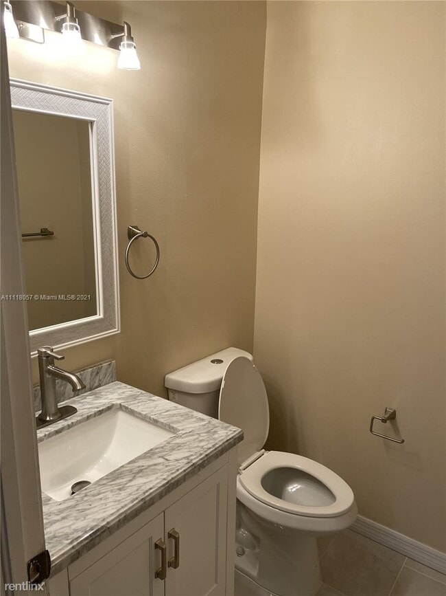 Building Photo - 3 br, 2.5 bath Townhome - 10671 SW 7th St ...