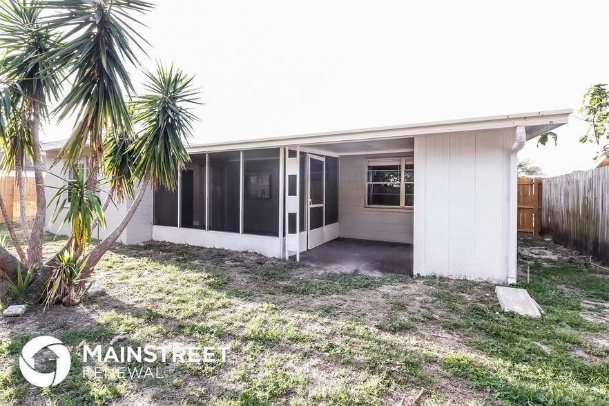 Building Photo - 6230 Westport Dr