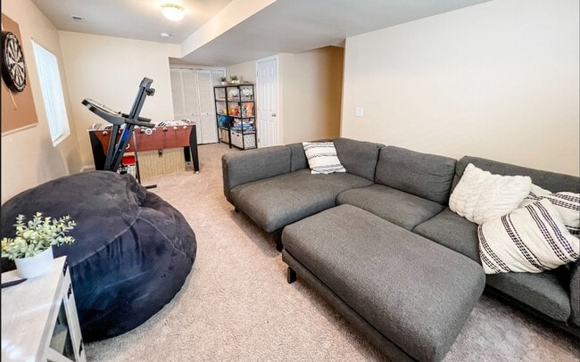 Building Photo - Lovely 4 Bedroom Home in Jackson Creek on ...