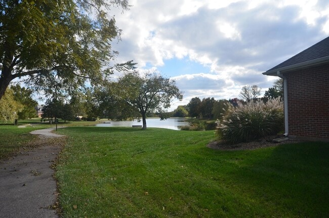 Building Photo - 4900 Royal Lytham Dr