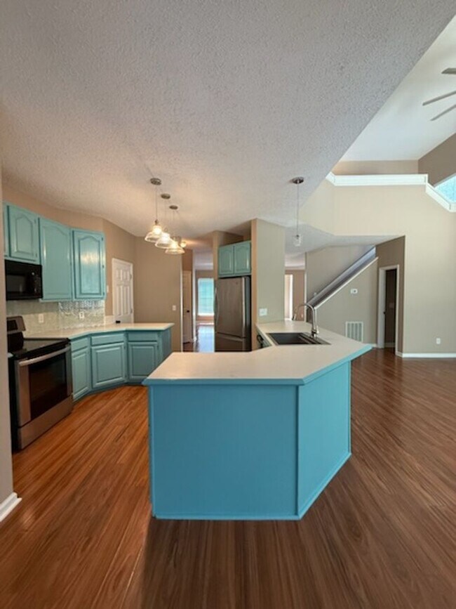 Building Photo - Check this beauiful Home for Rent **$200 off July's rent**
