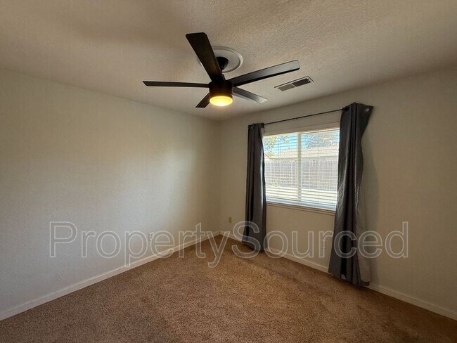 Building Photo - 856 Nottingham Dr