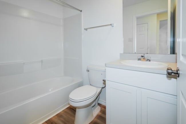 Building Photo - 11052 N Lake Mist Ln