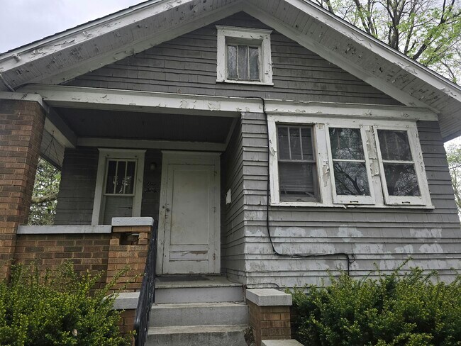 Building Photo - 130 S Cleveland St