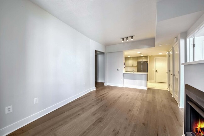 Building Photo - Concierge Building! Modern Condo with 1 Re...