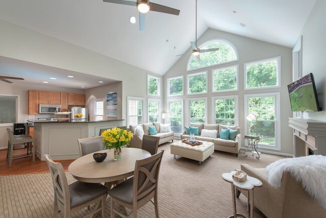 Building Photo - Elms Kingstowne