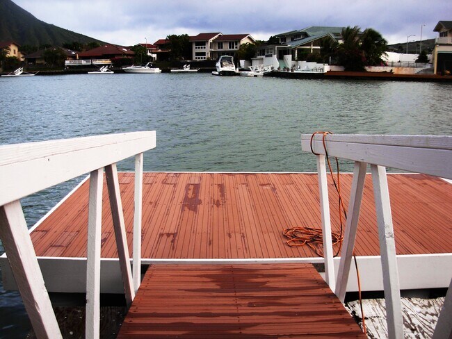 Building Photo - 553 Kumukahi Pl