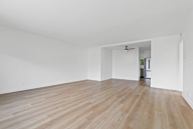 Interior Photo - 1128 7th Street