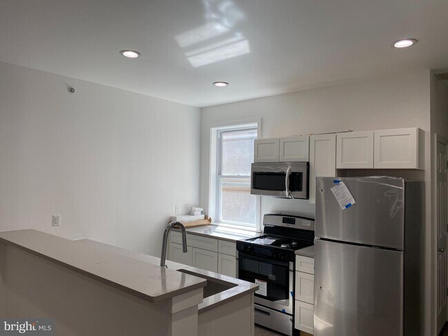 Primary Photo - 528 N 34th St