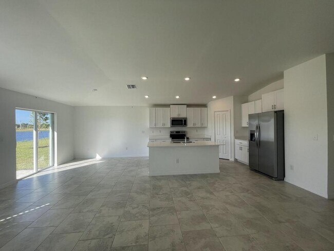 Building Photo - 17121 Parma Ct