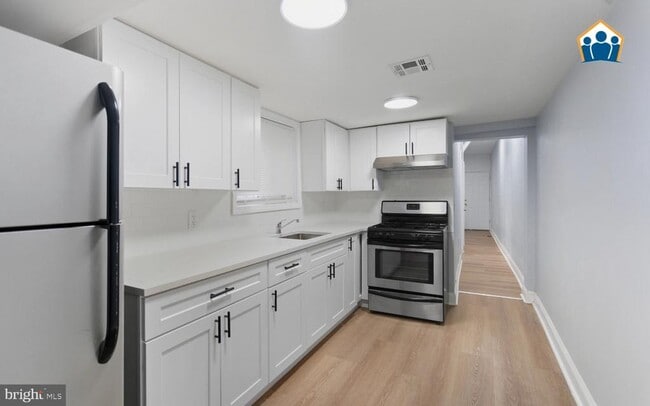 Building Photo - 2625 Braddock St