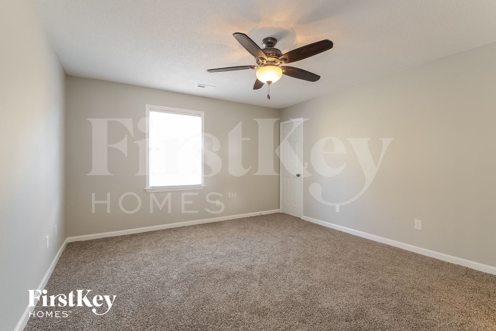 Building Photo - 1049 Independence Ct