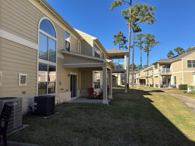 Building Photo - 13600 Breton Ridge St