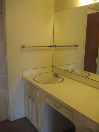 Building Photo - 1500 W Baldridge St