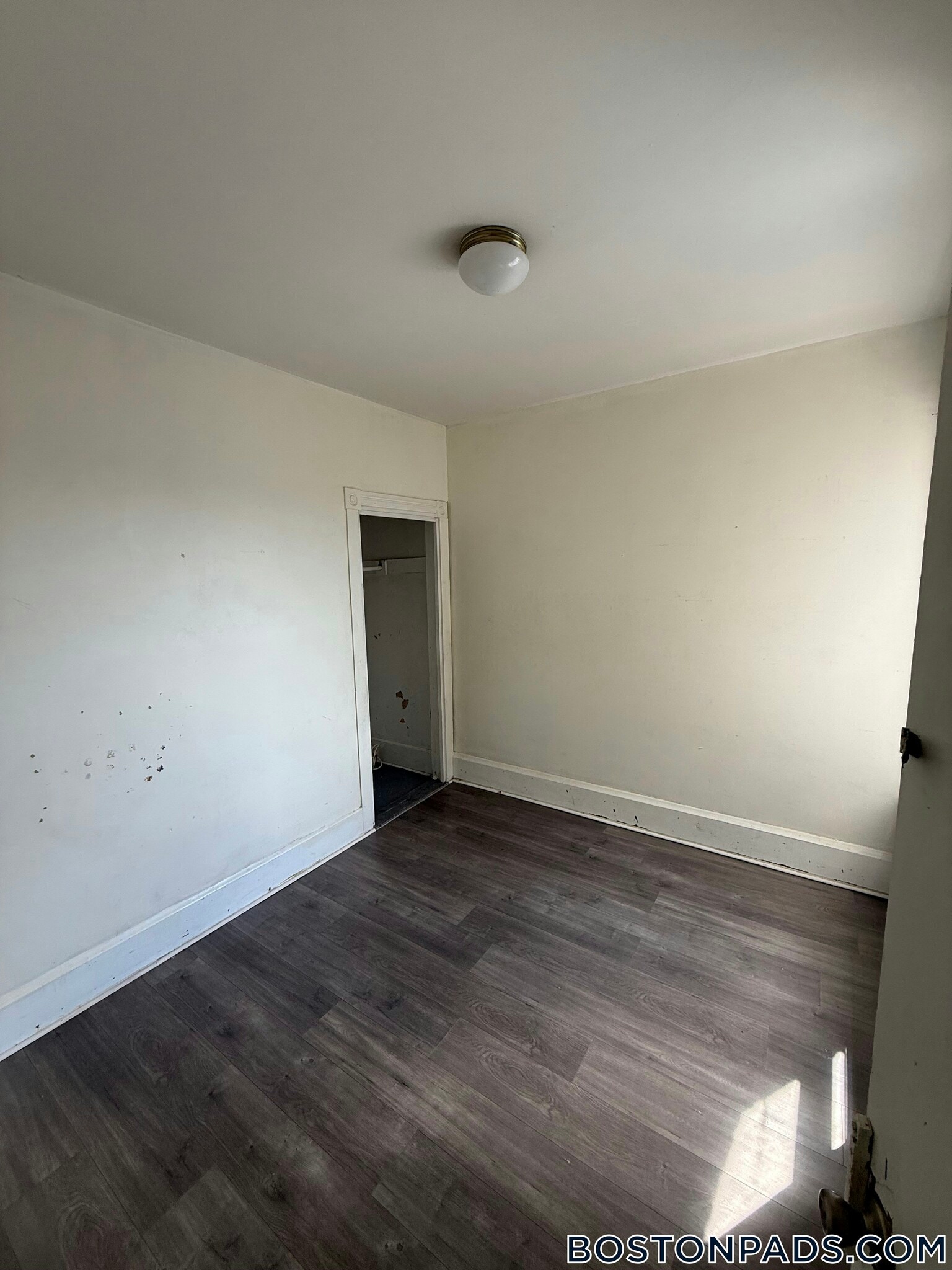 Building Photo - 9 Linden St