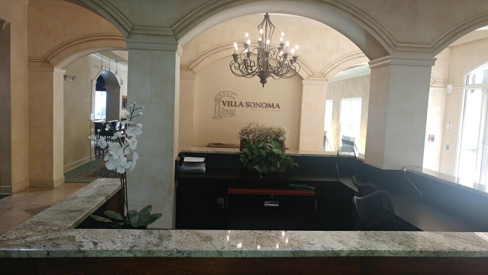 Concierge Desk - 10 Perimeter Summit Blvd