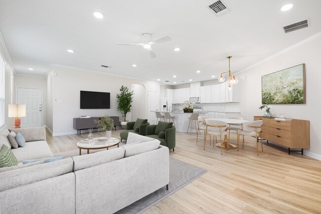 Building Photo - 2073 Turkey Creek