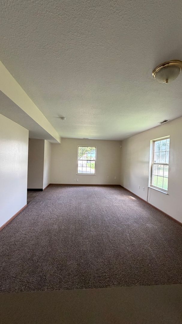 Building Photo - 1040 Steeplebush Dr