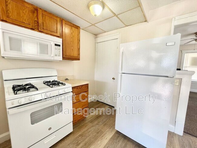 Building Photo - 136 Cleveland St