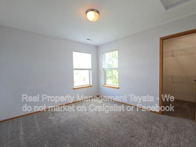 Building Photo - 4814 Starfish Ln
