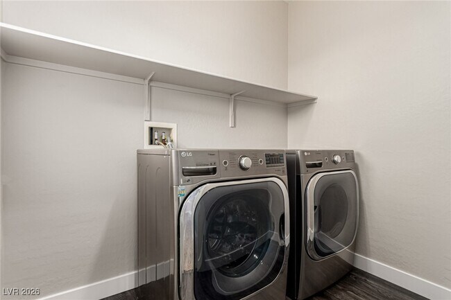 Building Photo - 788 Forest Peak St