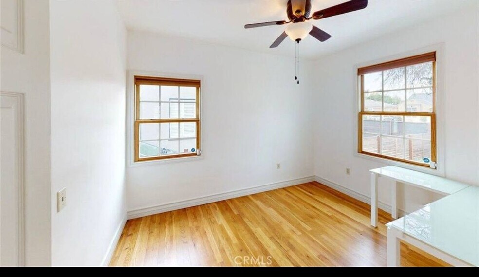 Building Photo - 7418 Farmdale Ave