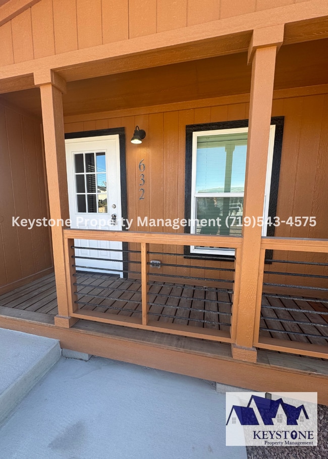 Building Photo - 632-634 Edna Ln