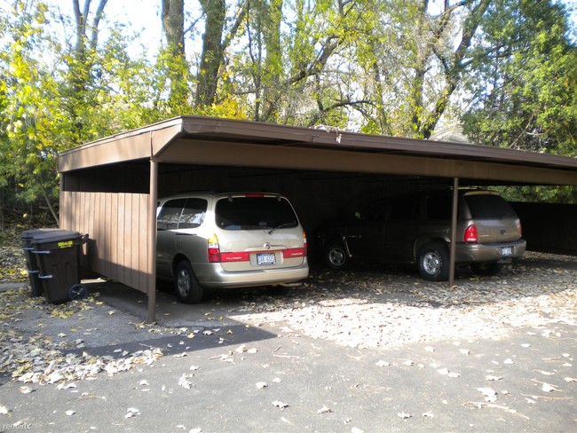 Building Photo - 1248 Northfield Ave NE