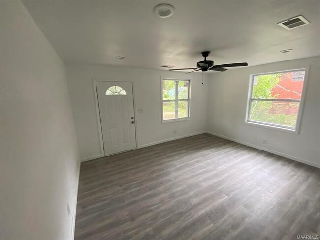 Building Photo - 351 Collinwood Ave