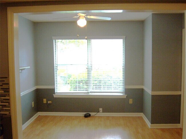 Building Photo - 760 Coventry Township Pl