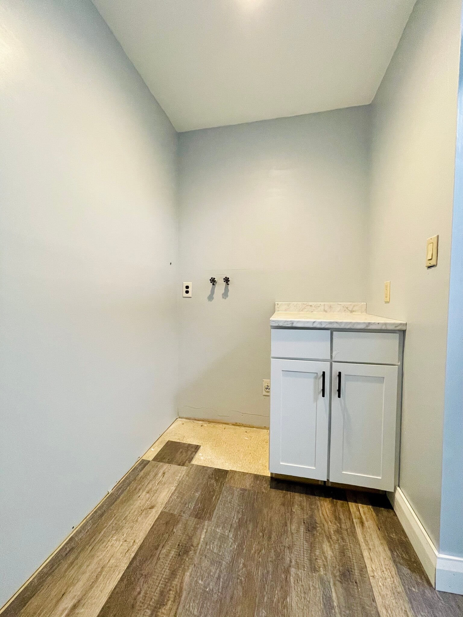 Building Photo - 33 Linden Ave