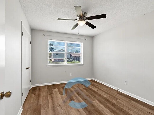 Building Photo - 22 Pleasant Cove
