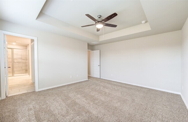 Building Photo - 812 Laguna Grn Ln