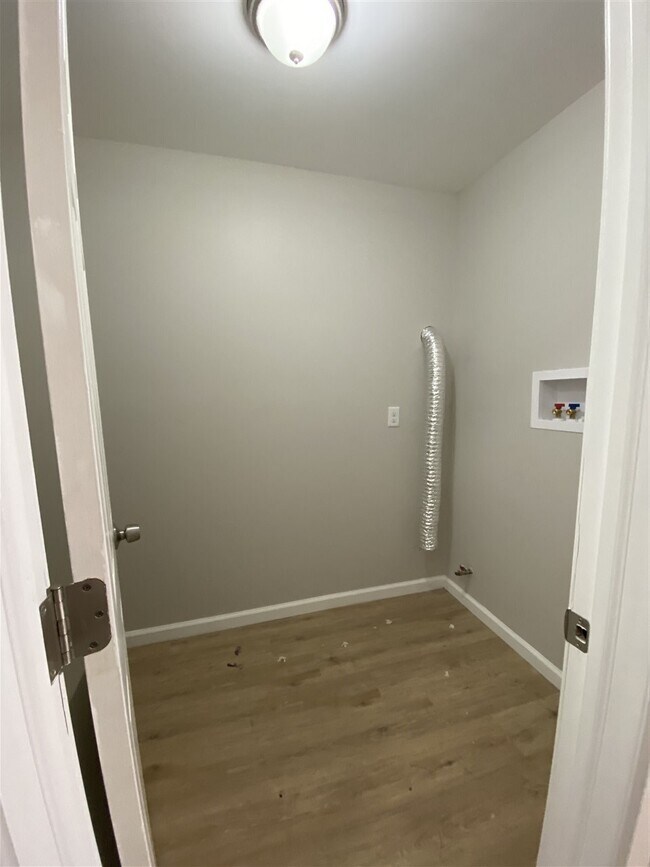 Building Photo - 109 Godwin Ave