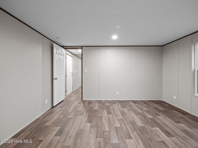 Building Photo - 113 Trott Ln