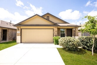 Building Photo - 3 Bedroom Rental in Convenient West San Antonio Location