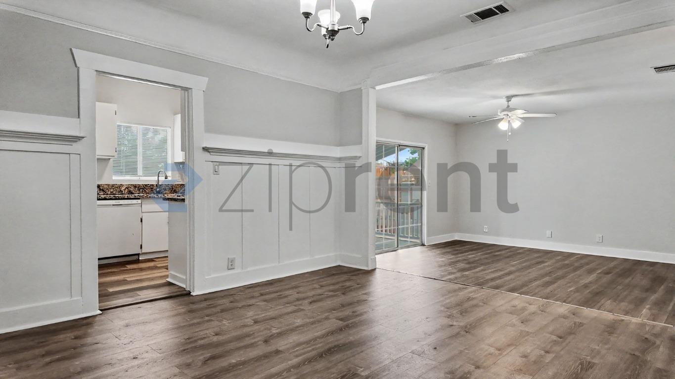 Building Photo - Unit