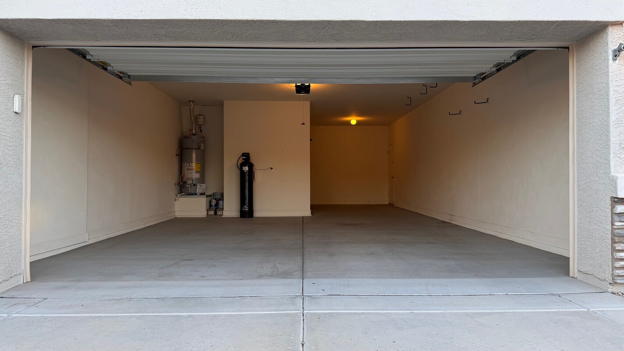 Building Photo - 13603 W Remuda Dr