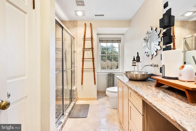 Building Photo - 10605 River Oaks Ln