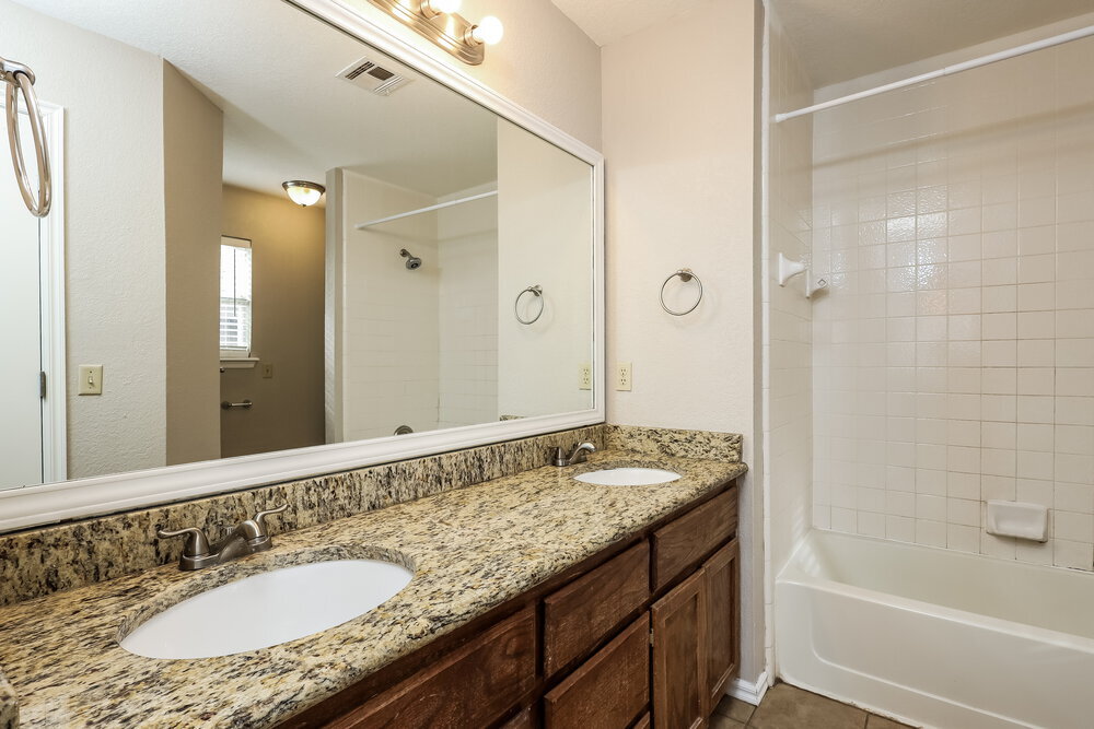Building Photo - 205 Bradgate Dr