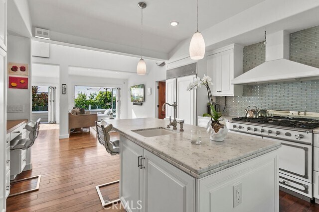 Building Photo - 1010 Emerald Bay