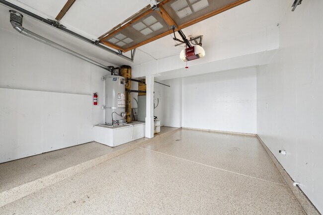 Building Photo - 435 Milan Dr