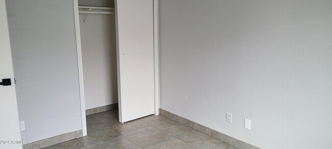 Building Photo - 2540 West Campbell Ave