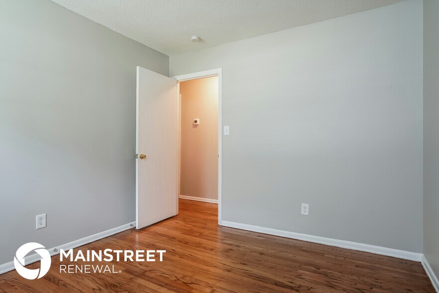 Building Photo - 1412 Riverview Rd