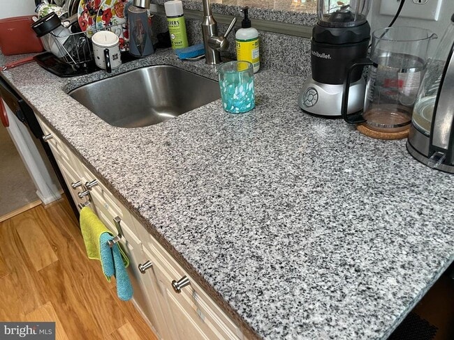 Building Photo - 5948 Founders Hill Dr