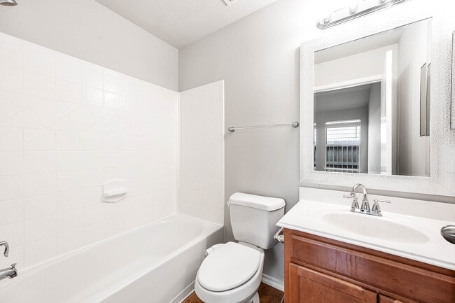 Building Photo - 2831 Maybrook Hollow Ln