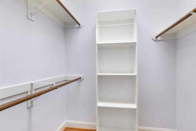 Building Photo - 18418 Hot Creek Ct