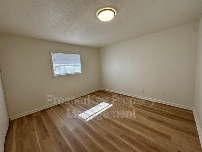 Building Photo - 2119 Shelby St